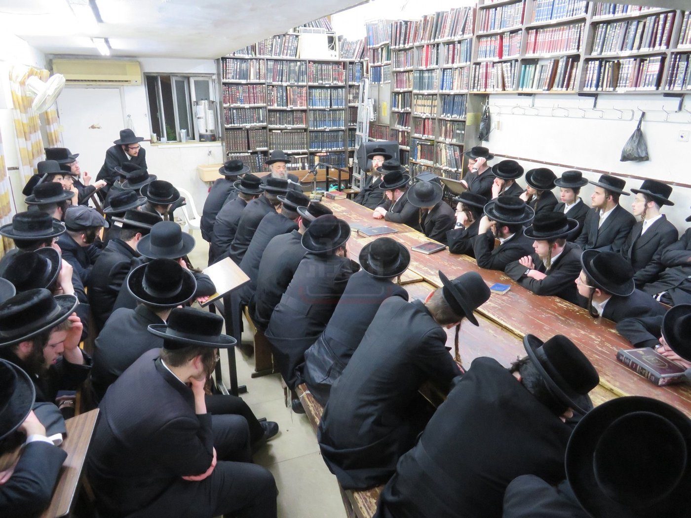 מראות חייו של הגאון רבי דוד שמידל זצ"ל