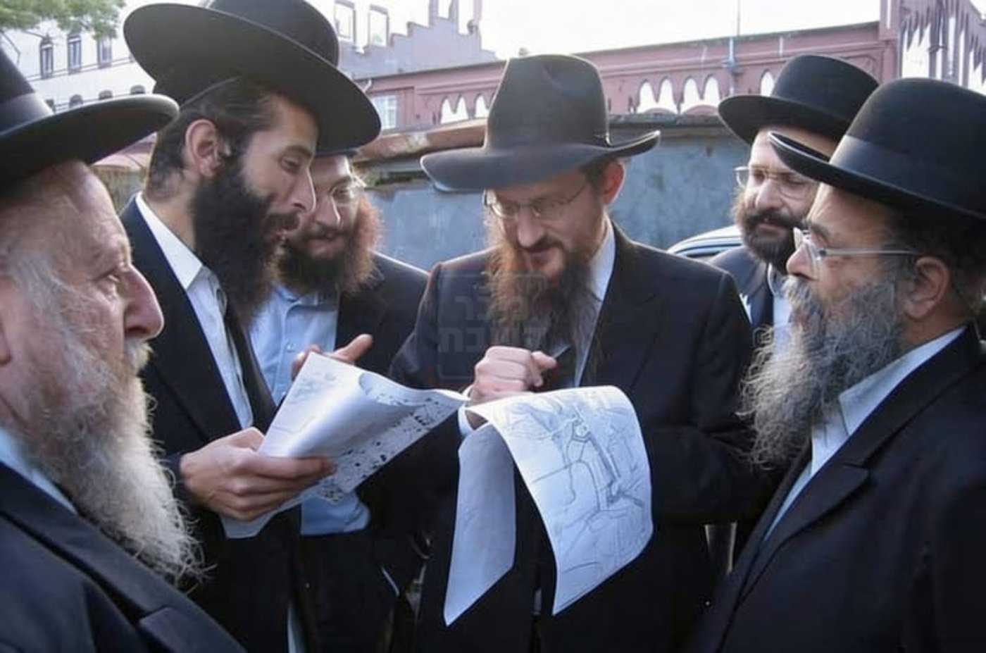 מראות חייו של הגאון רבי דוד שמידל זצ"ל