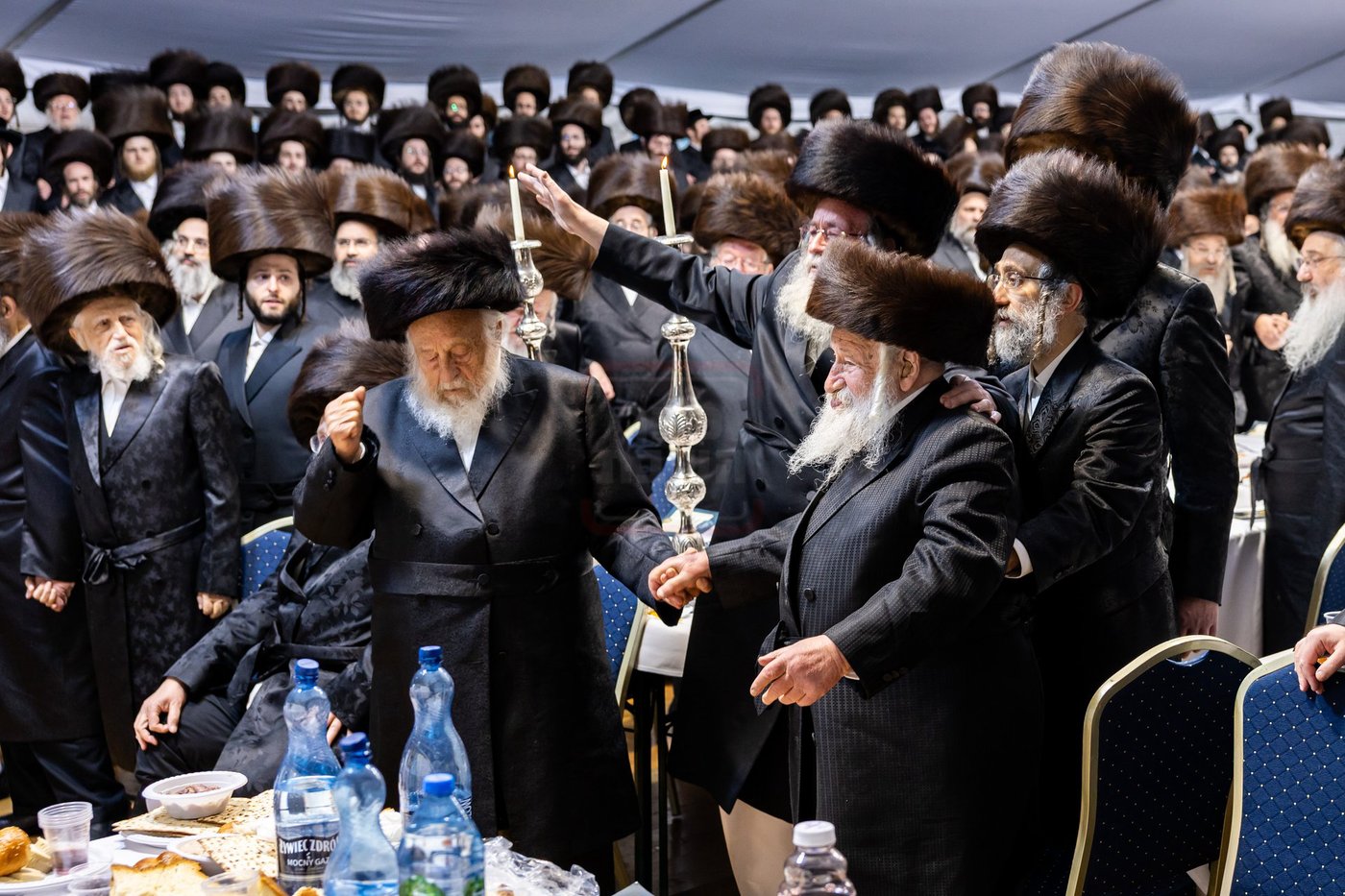 האדמו"ר מסאטמר בסעודה שלישית והבדלה בקראקא