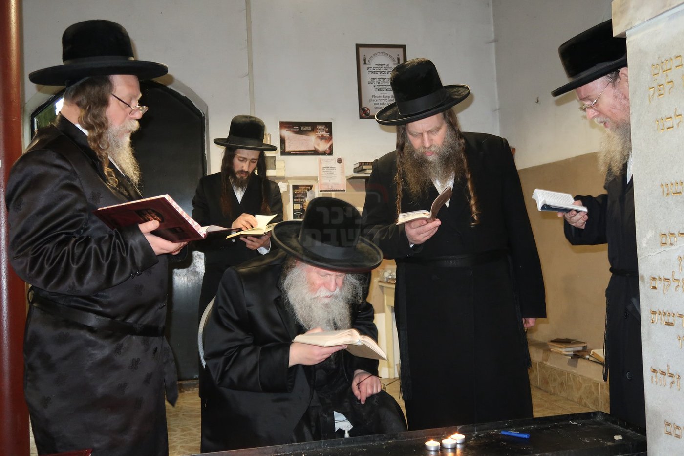 האדמו"ר מקוזמיר במסע הקודש לפולין