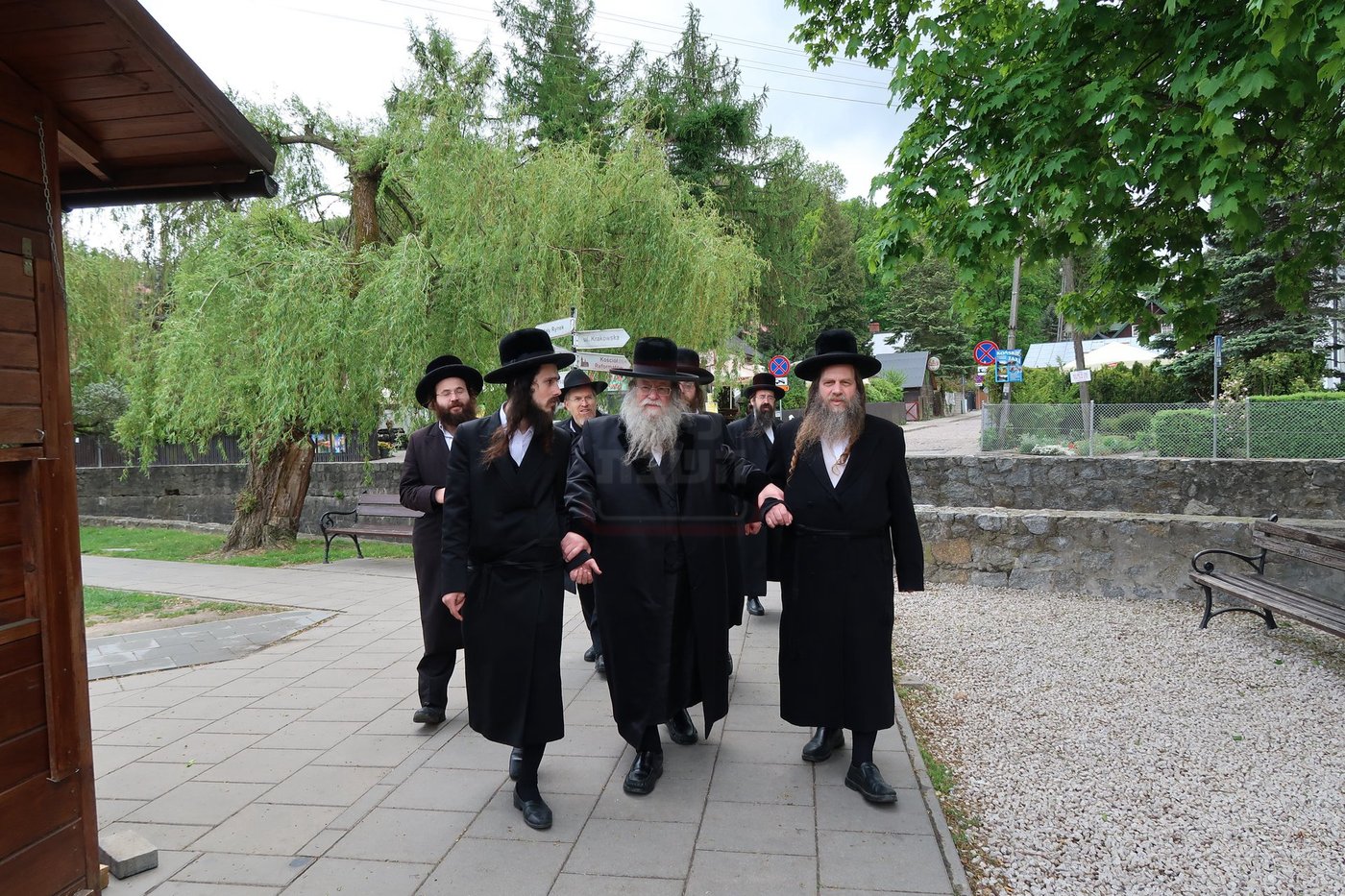 האדמו"ר מקוזמיר במסע הקודש לפולין