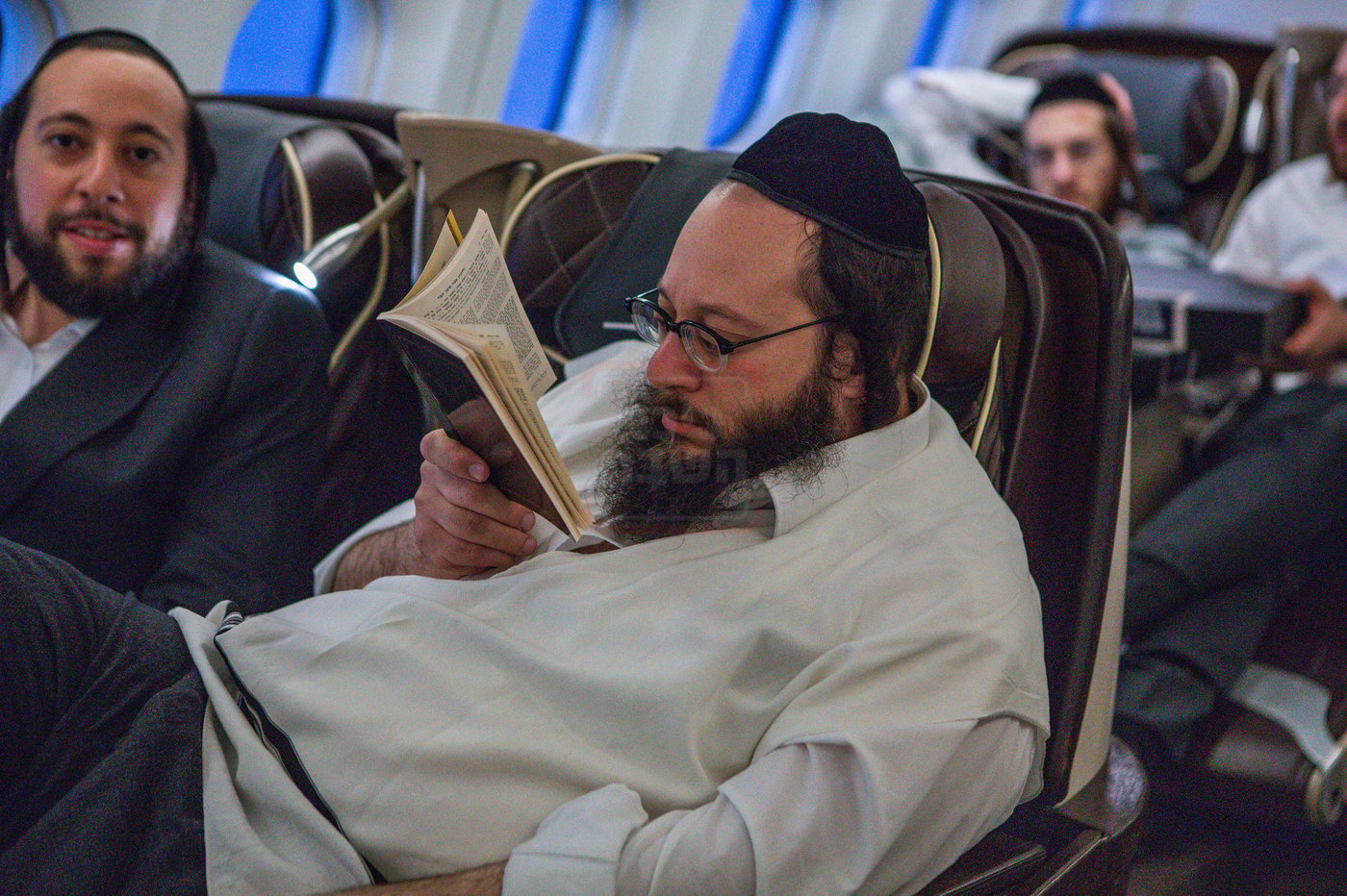 האדמו"ר מסאטמר בדרכו חזרה ממסע הקודש בפולין