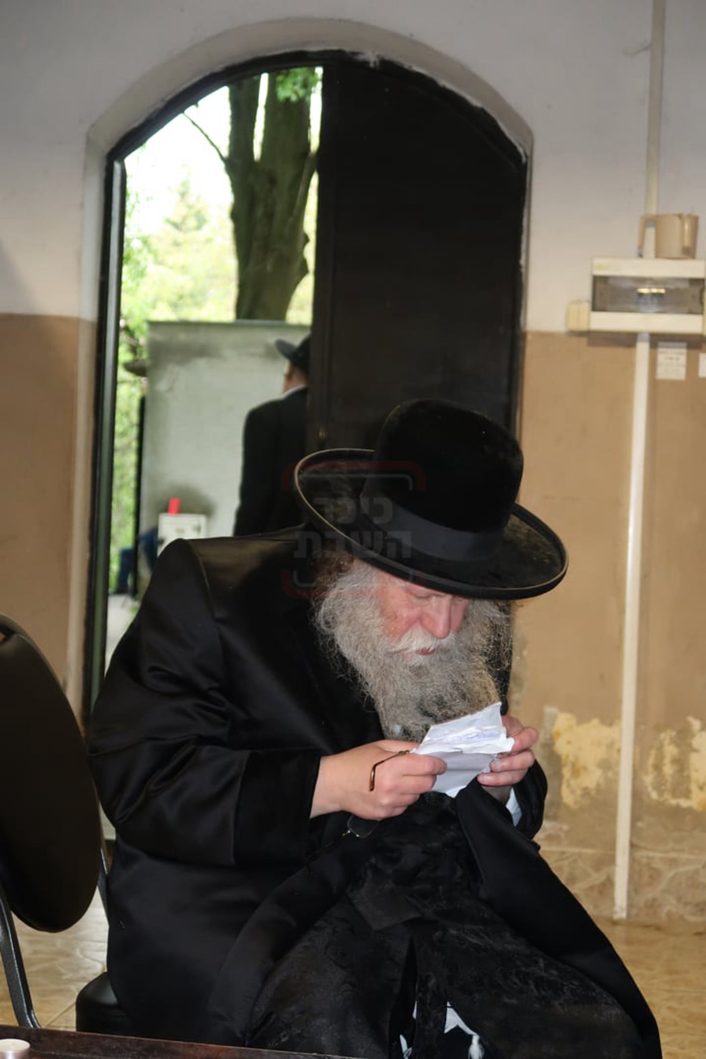 האדמו"ר מקוזמיר במסע הקודש לפולין
