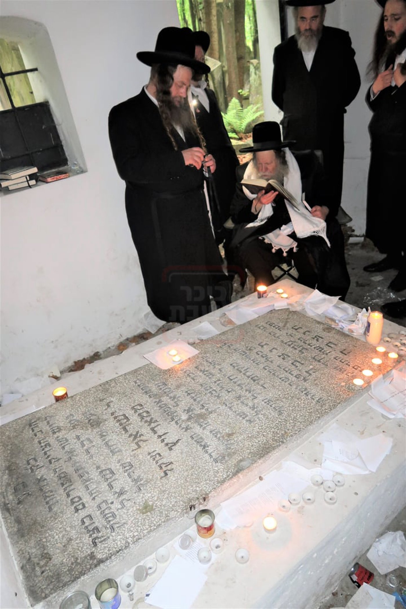 האדמו"ר מקוזמיר במסע הקודש לפולין