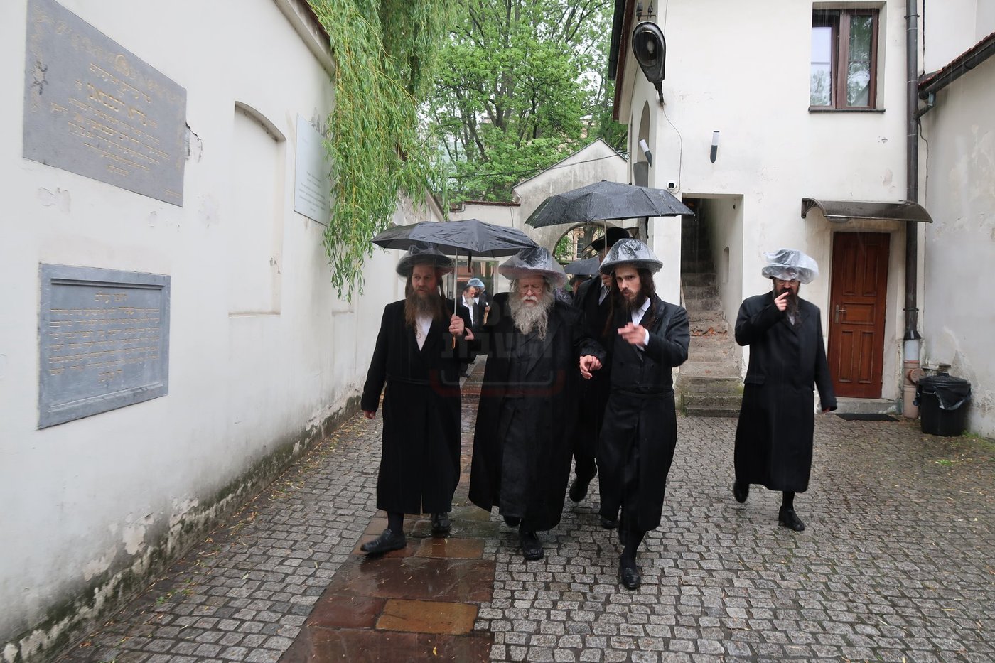 האדמו"ר מקוזמיר במסע הקודש לפולין
