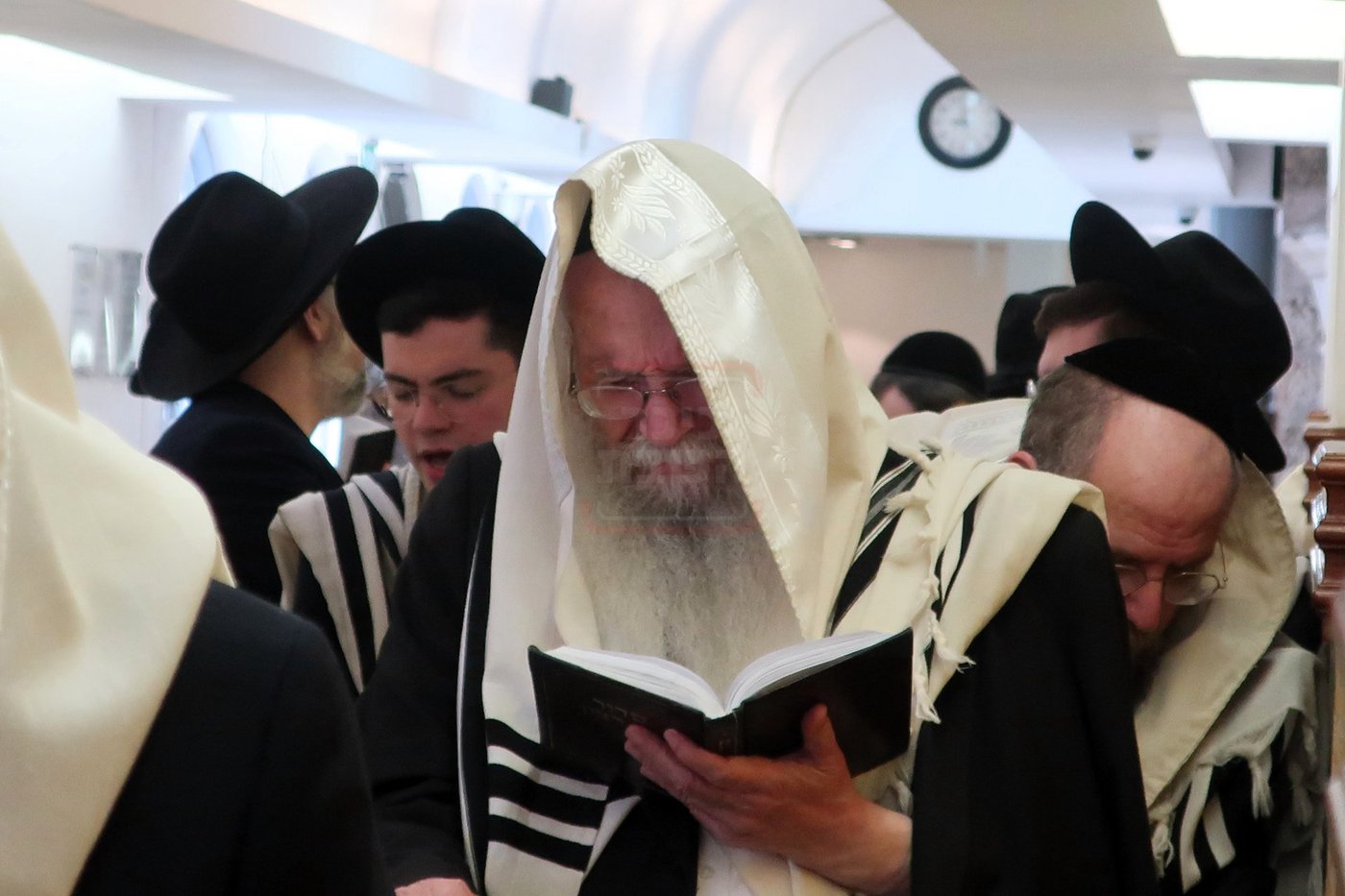 הגאון ר' משה דוד ליפקוביץ בקבר רחל