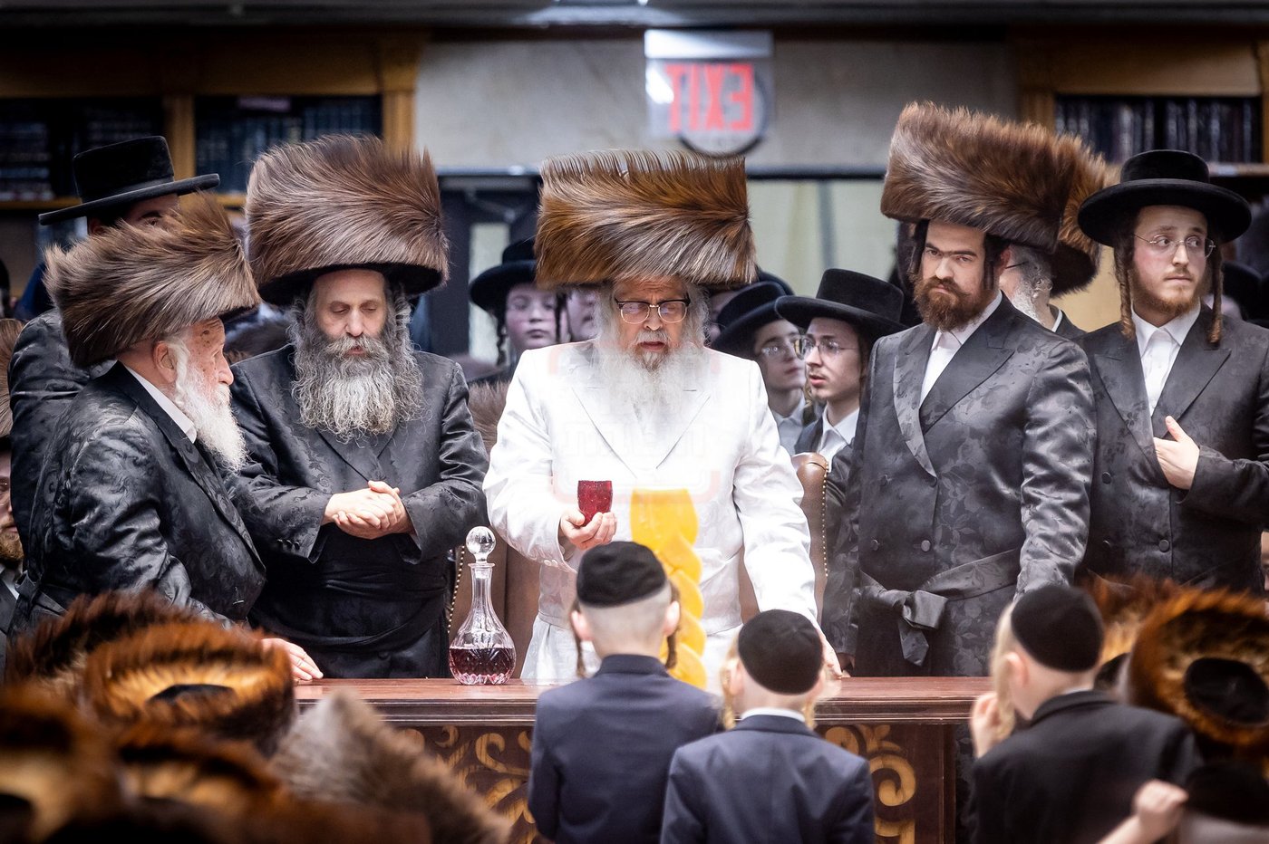נעילת החג שבועות בחצר הקודש סאטמר