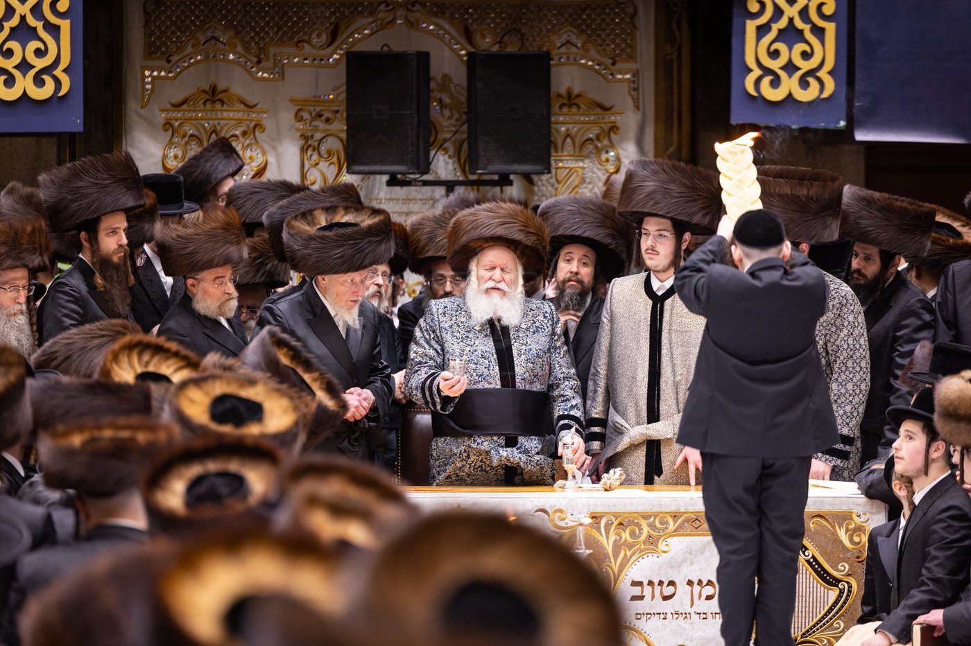 נעילת החג ופארשפיל בחצה"ק באבוב
