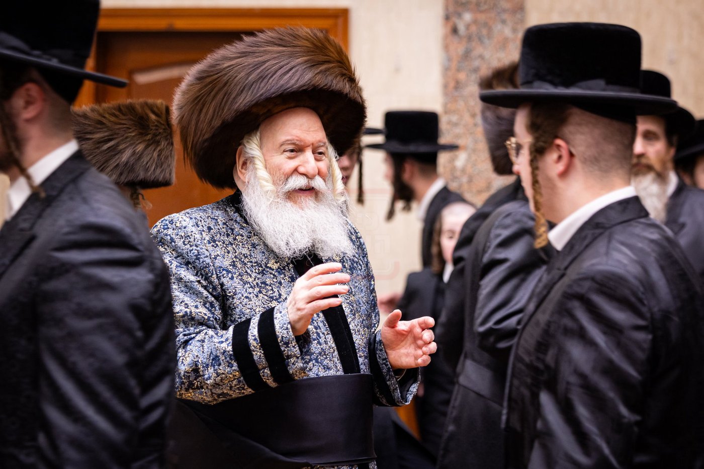 נעילת החג ופארשפיל בחצה"ק באבוב