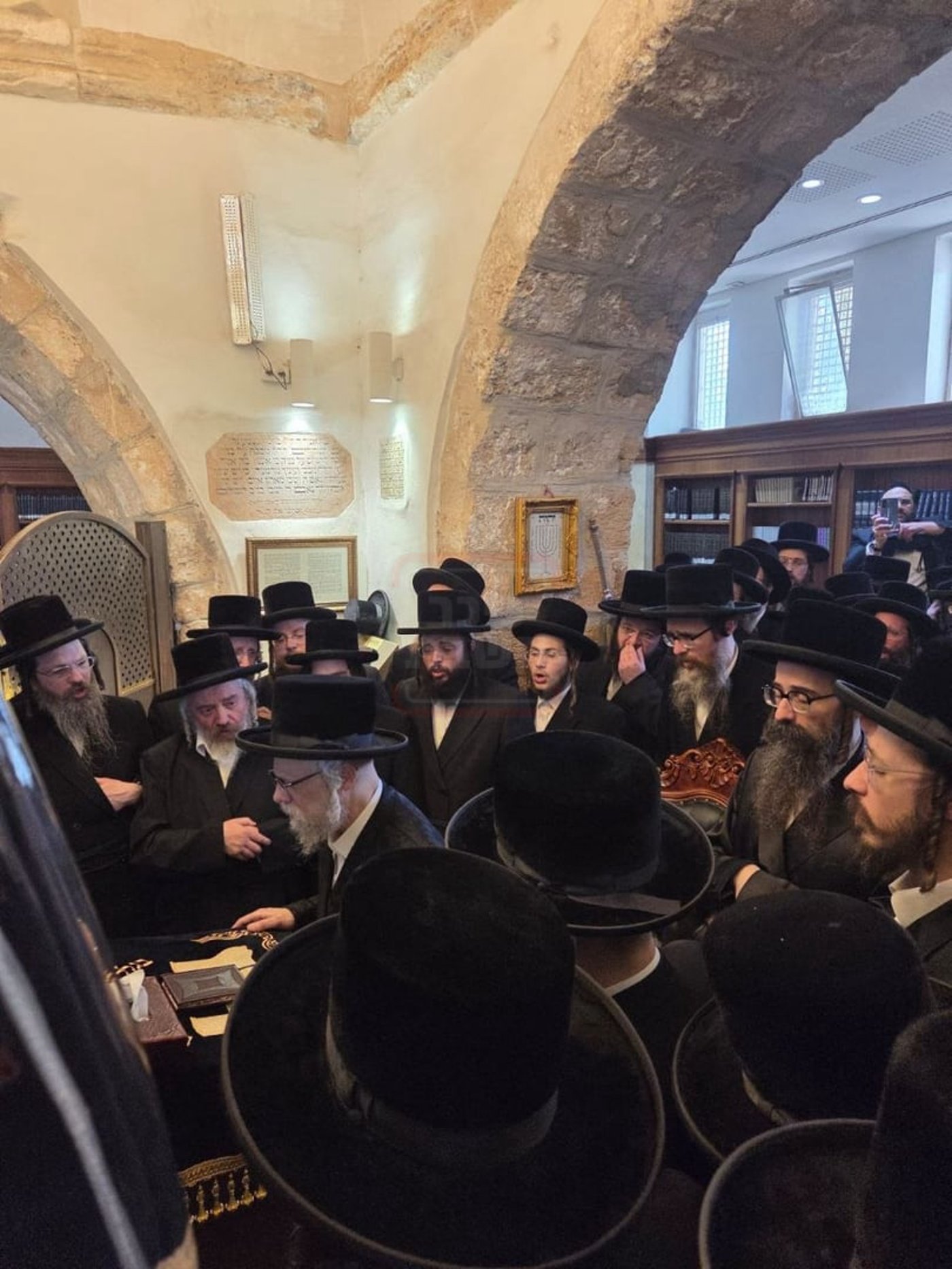 פרנסי העיר חגגו את גשר המחלוקת | 'זיידל'ע' עם כל התמונות, הנייעס והחשיפות של השבוע