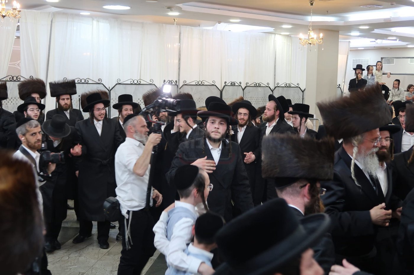 פרנסי העיר חגגו את גשר המחלוקת | 'זיידל'ע' עם כל התמונות, הנייעס והחשיפות של השבוע