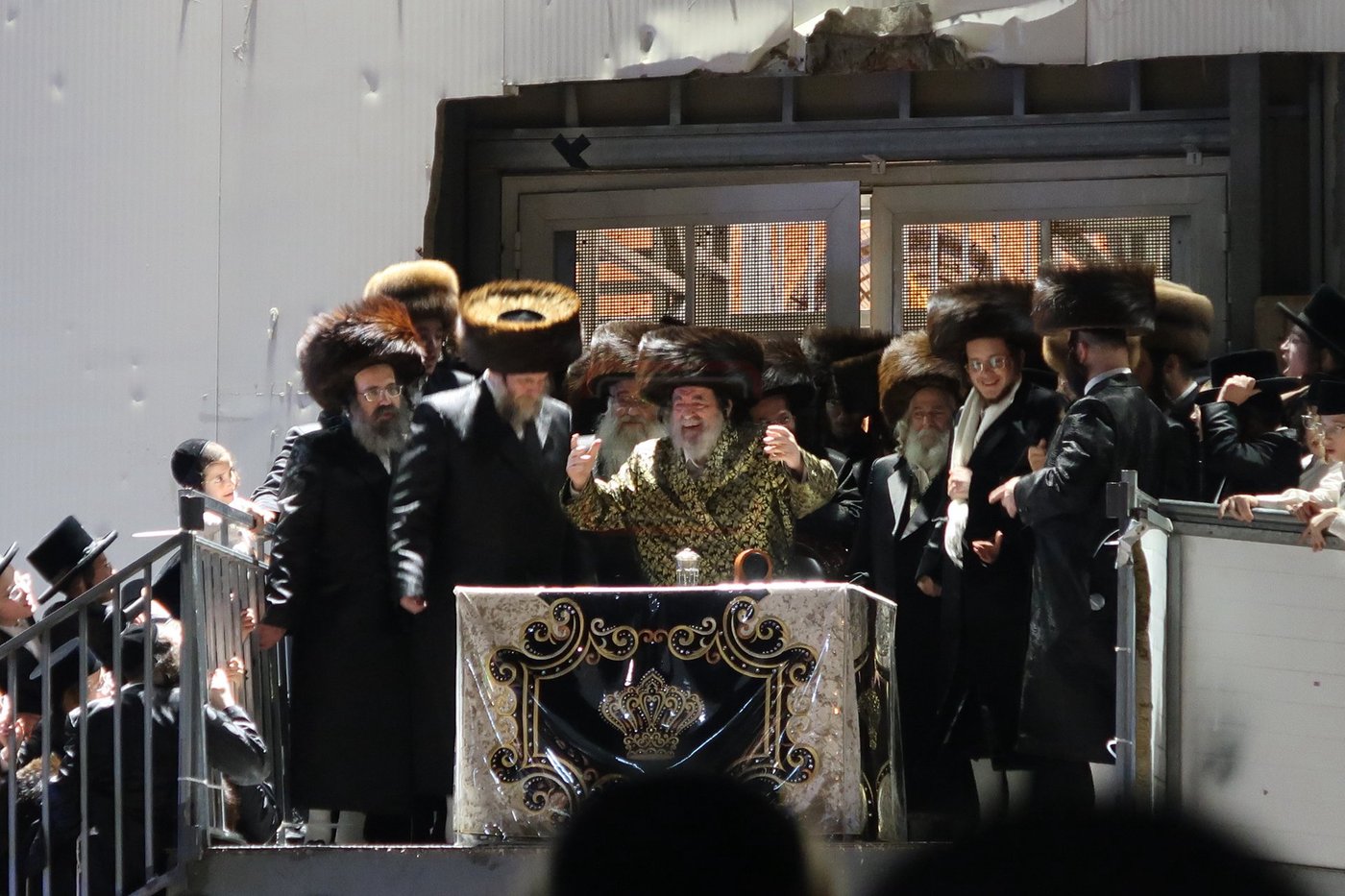 מוצאי שבת ש"ב בויז'ניץ