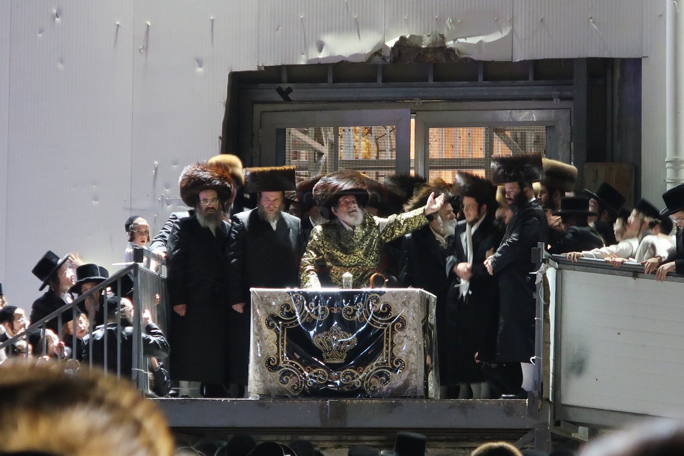 מוצאי שבת ש"ב בויז'ניץ