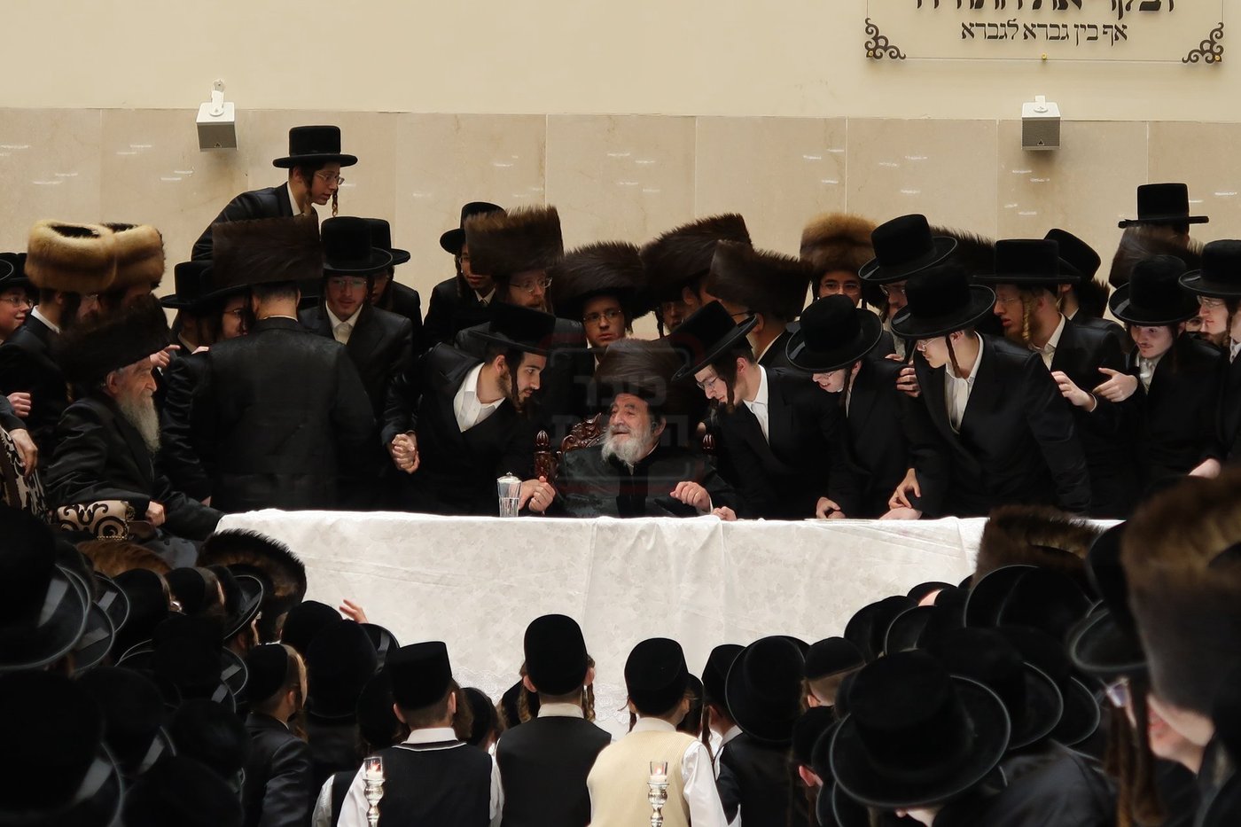 מוצאי שבת ש"ב בויז'ניץ