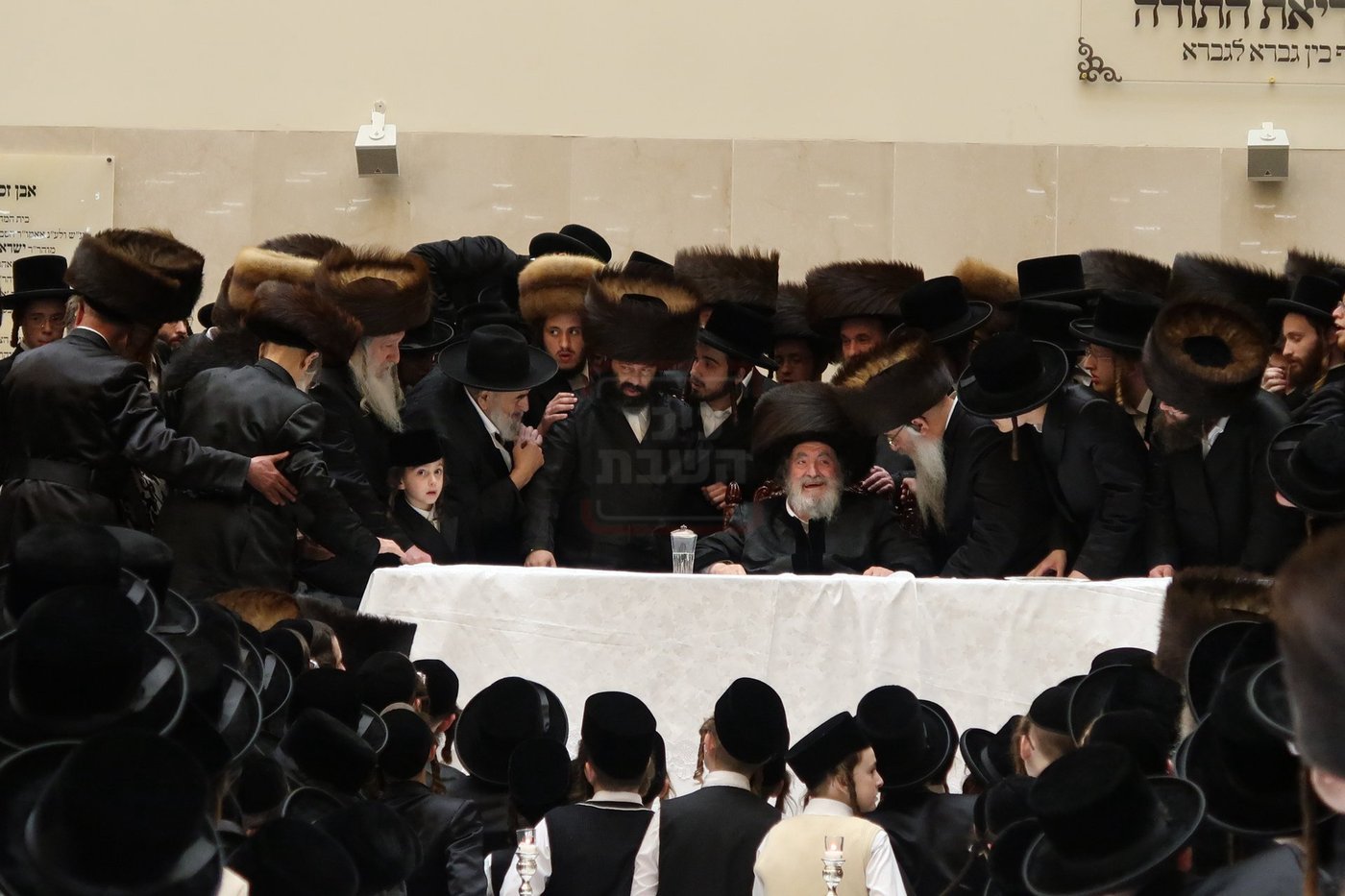 מוצאי שבת ש"ב בויז'ניץ