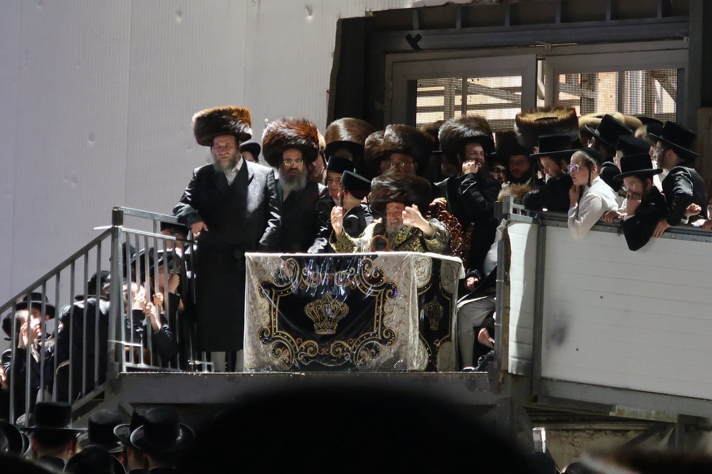 מוצאי שבת ש"ב בויז'ניץ