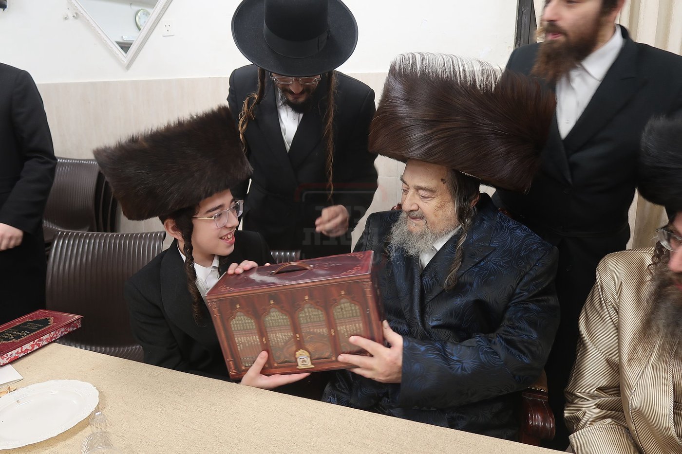שמחת בר המצווה לנין הגרי"מ שכטר