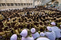הכנסת ספר תורה ב'תולדות אהרן' בערב חג השבועות
