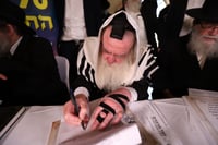 שטר השידוכים עליו חתמו מרנן ורבנן גדולי ישראל שליט"א
