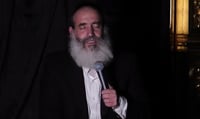 הגאון הרב יצחק פנגר בשיחה מטלטלת לתשעה באב • צפו