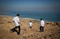 טיול בימי בין הזמנים 