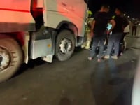 הרוג בתאונה קשה עם משאית בדרום | שלושה פצועים נוספים בדרגות פציעה שונות