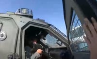דרמטי: כך חולץ ישראלי שנכנס בטעות לכפר פלסטיני עוין | צפו