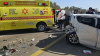 פצועים בתאונה בדרום: שלושה רכבים התנגשו, בת 60 במצב אנוש