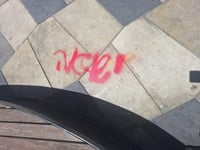 החשוד שפגע באבני הכותל ממשיך: נתפס מרסס בתחנת הרכבת הקלה