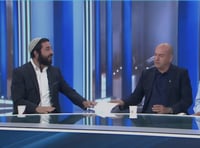 סוכות מגיש את מכתב התביעה לברקוביץ