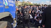 הישג ליהדות החרדית: אחרי הפגנות סוערות המשטרה נכנעה ושחררה את העצור
