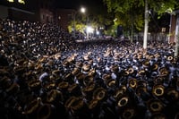 מוצאי חג שמיני עצרת בחצה"ק סאטמר