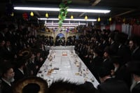 חג הסוכות ושמחת תורה בחצה"ק צאנז זוועהיל