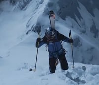 בלי חמצן הגולש הפולני הקיצוני אנדז'יי ברגיל  - מעפיל לפסגה