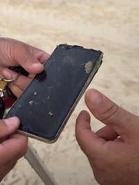 הטלפון שאותר בחוף לפני כמה ימים