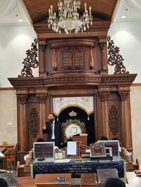 הגאון רבי עובדיה חזן בשיעור כללי בישיבת 'לב אליהו'