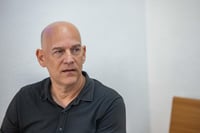 גיא פלג: "אסור לחדור למרחב הפרטי שלי, אסור להכניס לי טלפון לפנים"