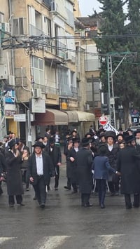 למרות הגשם: רחובות בני ברק רעדו בתהלוכה לכבוד האסיר ששוחרר מכלא 10