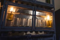 פרשת מקץ: האם מותר להדליק בברכה נרות חנוכה במסיבה?