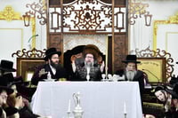 זאת חנוכה בחצה"ק סקולען ירושלים