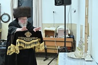 חנוכה בחצה"ק סאסוב