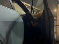 תיעוד: הפורץ יצא מהרכב - ונתפס על חם בידי בלשי המשטרה