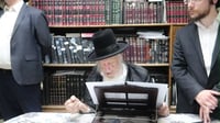 ידידו משכבר הימים: ראש הישיבה הורה לומר תהילים להחלמתו המהירה | צפו