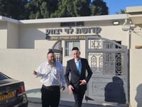 ח"כ אורי מקלב בסיור בצפון | ארכיון