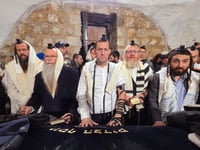 קבר יוסף, הבוקר