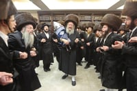 הכנסת ס"ת בויז'ניץ בית שמש