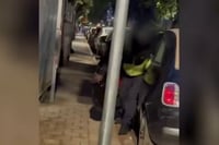 הבלשים תפסו את הגנב באמצע הפריצה לרכב | כך זה נראה