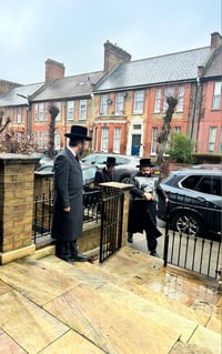 האדמו"ר מסאדיגורה בביקור בלונדון