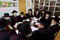 אסיפת הרבנים בלונדון נוכח גזירת החינוך הטהור