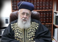 הראשון לציון הרב יצחק יוסף בדמעות: "ראיתי את כל היתומים"